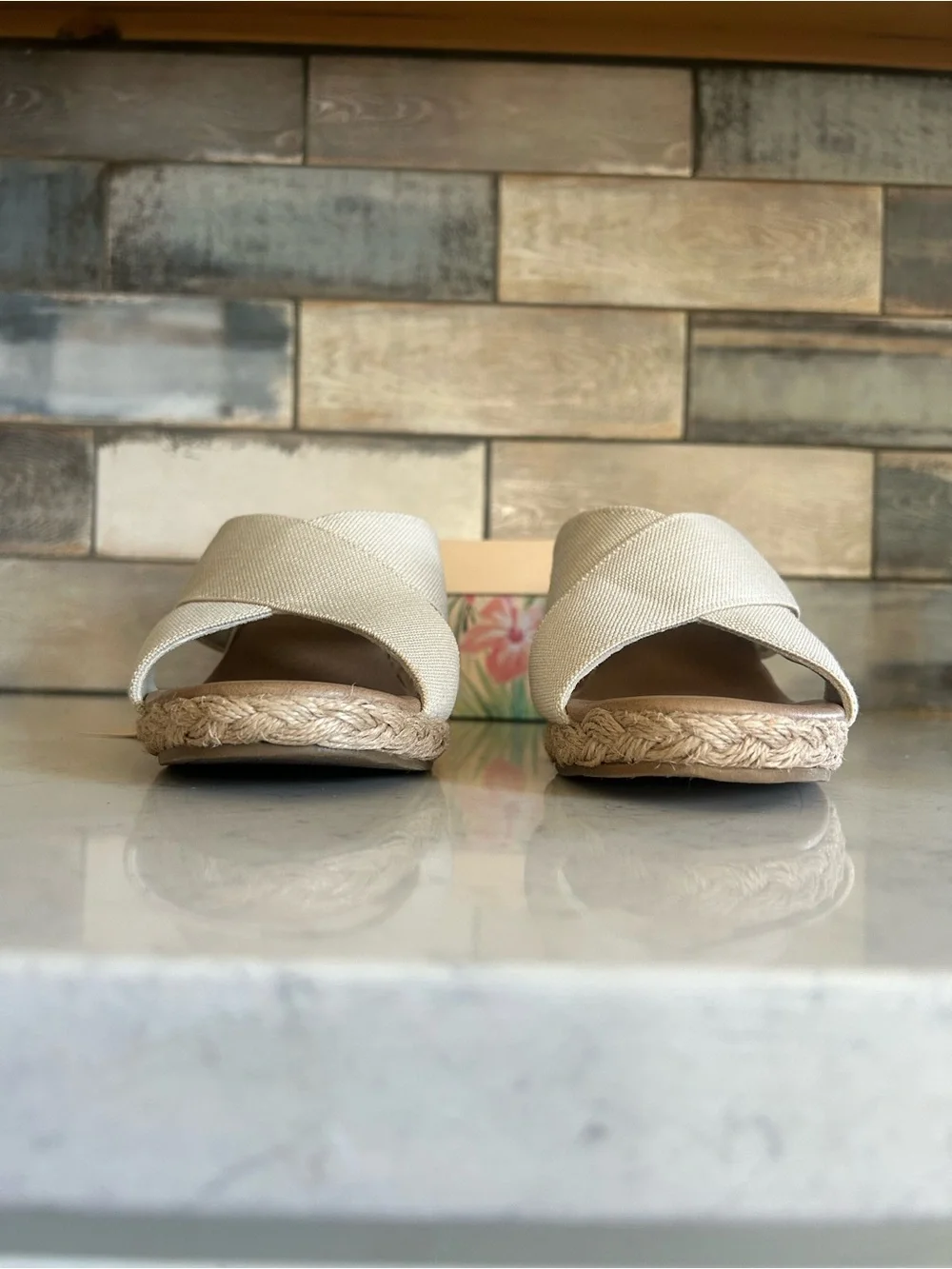 NEW Tommy Bahama Suzette Canvas Espadrille Wedge Sandals